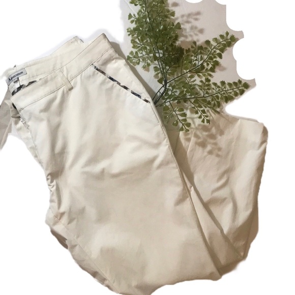 “AQUASCUTUM ” of London Ladies White Pants. - Picture 2 of 13